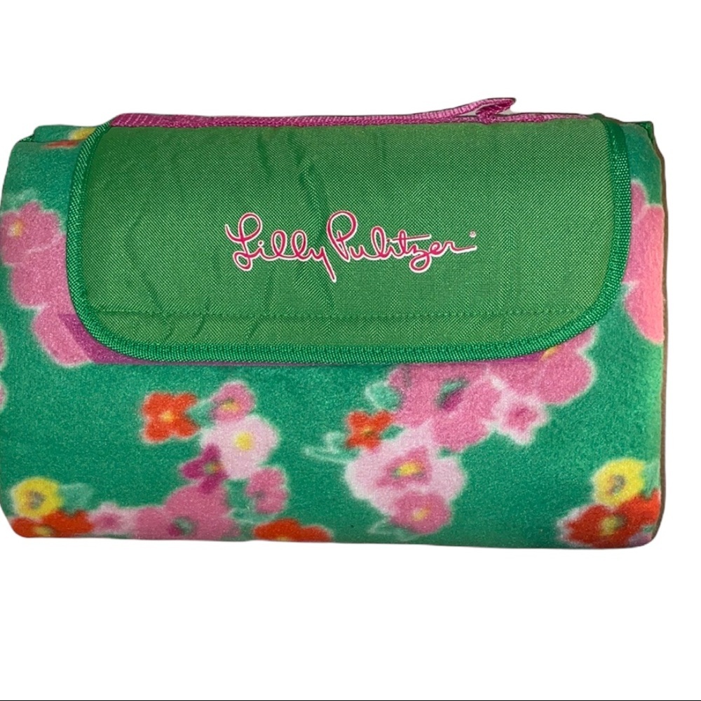 Lilly Pulitzer Stadium Picnic Beach Blanket Pink & Green Floral Green Bean